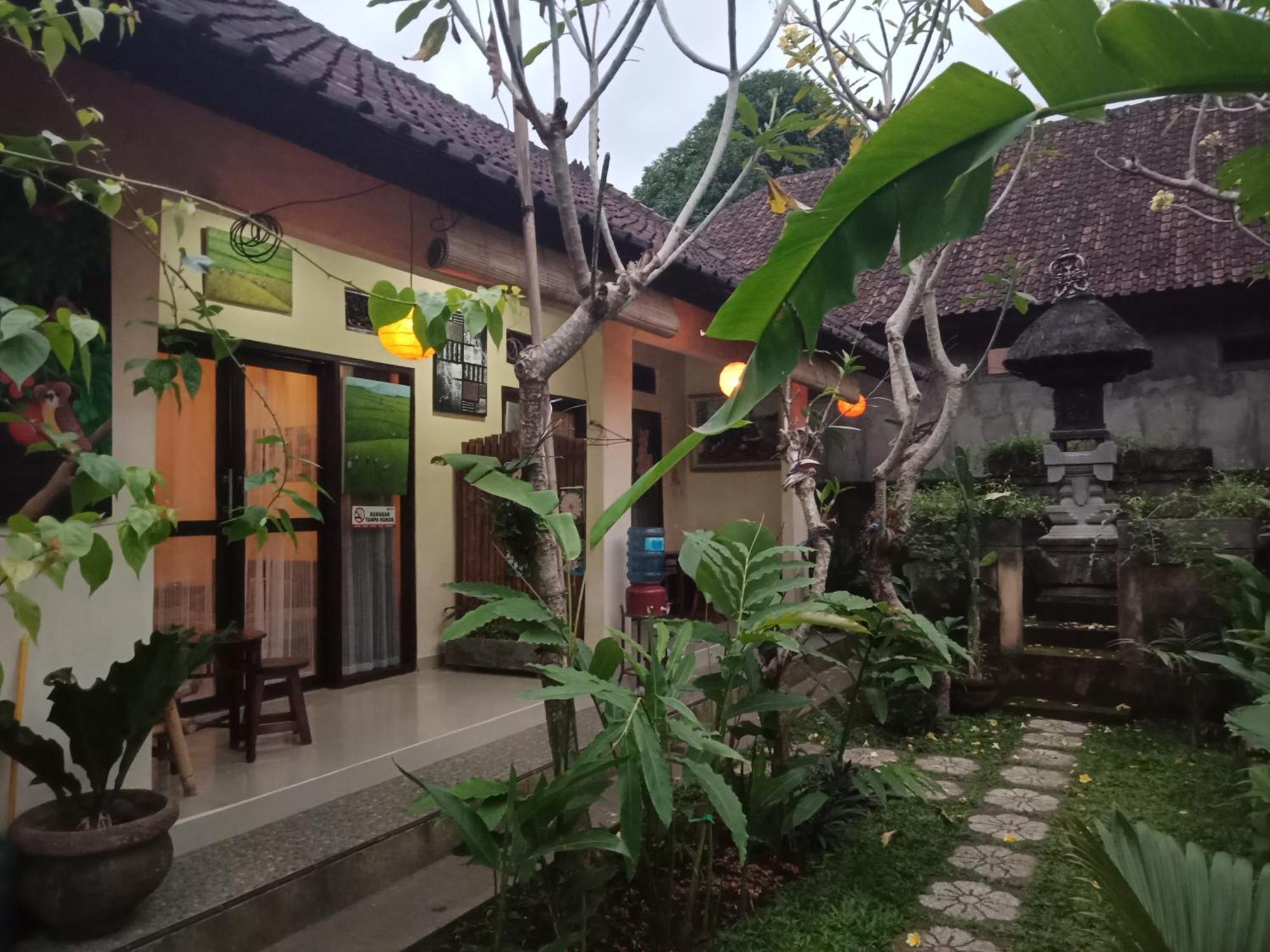 Lionk Bali House Bed and Breakfast Ubud Eksteriør billede